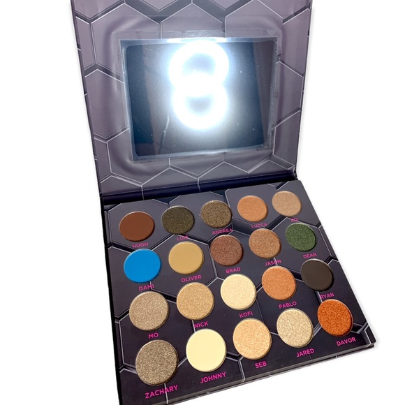 BRAND NEW barbarella makeup eyeshadow pallete - Picture 5 of 5